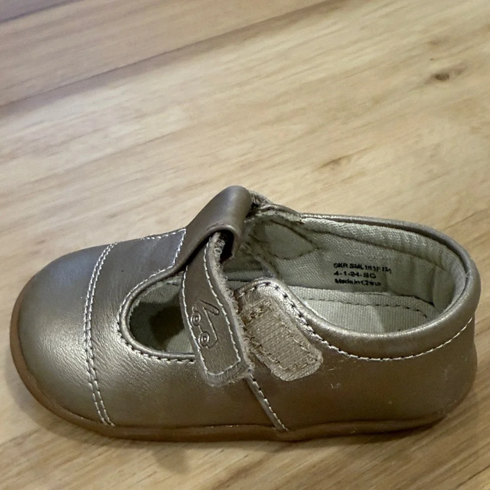 See Kai Run Champagne Mary Janes 5.5